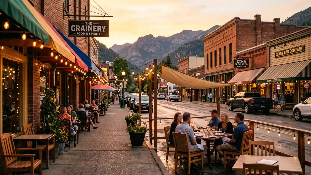 Restaurant district in Etna, California with nearby public restroom facilities
