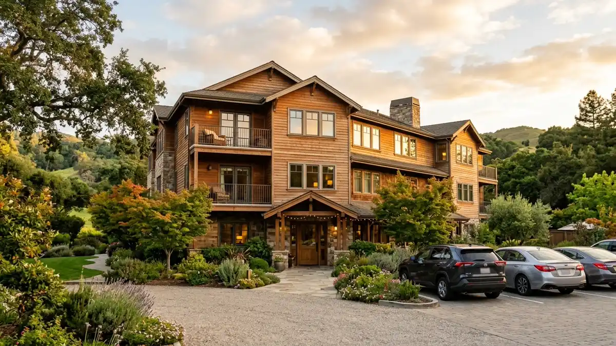 Hotels and accommodation options near mapped restrooms in Saratoga, California
