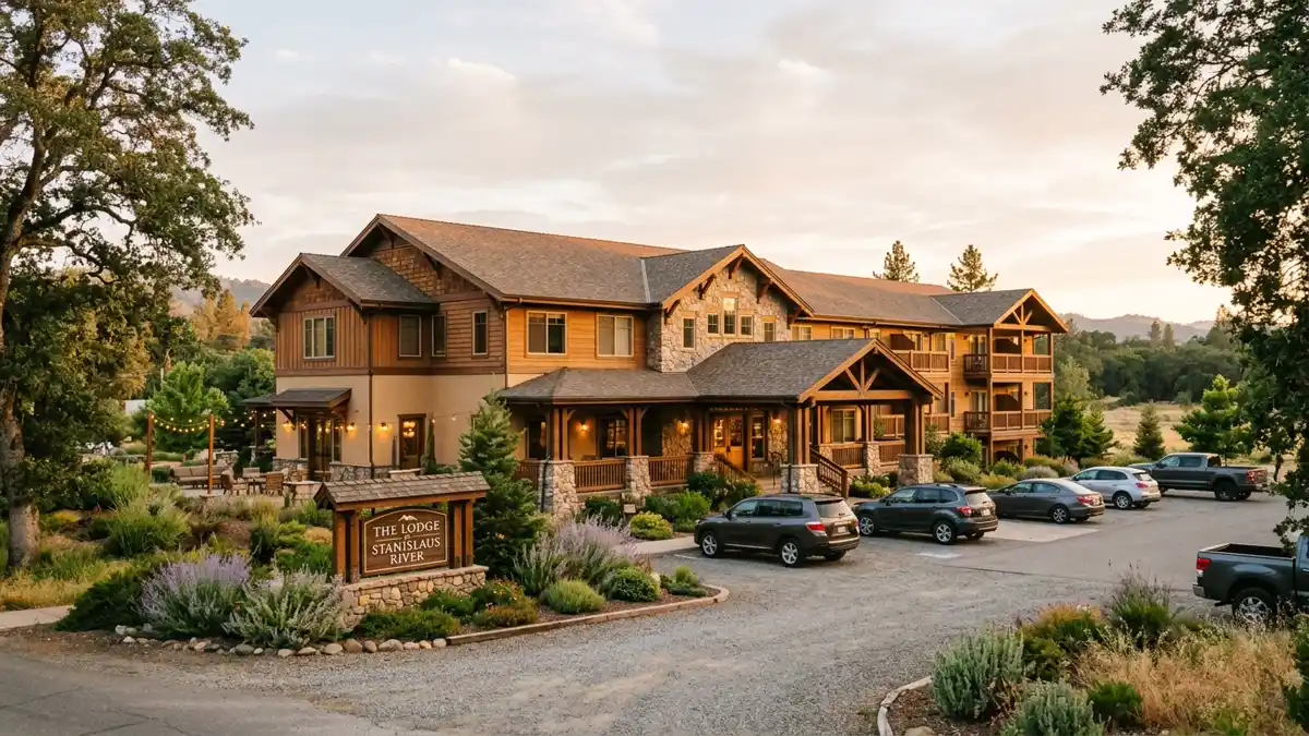 Hotels and accommodation options near mapped restrooms in Stanislaus County, California