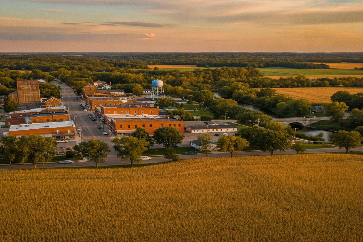 Public restroom locations mapped in Blue Earth, Minnesota — 2 facilities across zip codes 56013