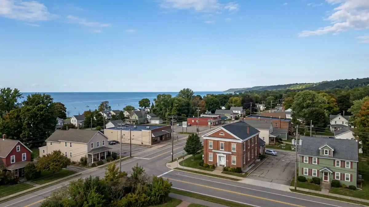 Public restroom locations mapped in Harborcreek Township, Pennsylvania — 16 facilities across zip codes 16421, 16510, 16563