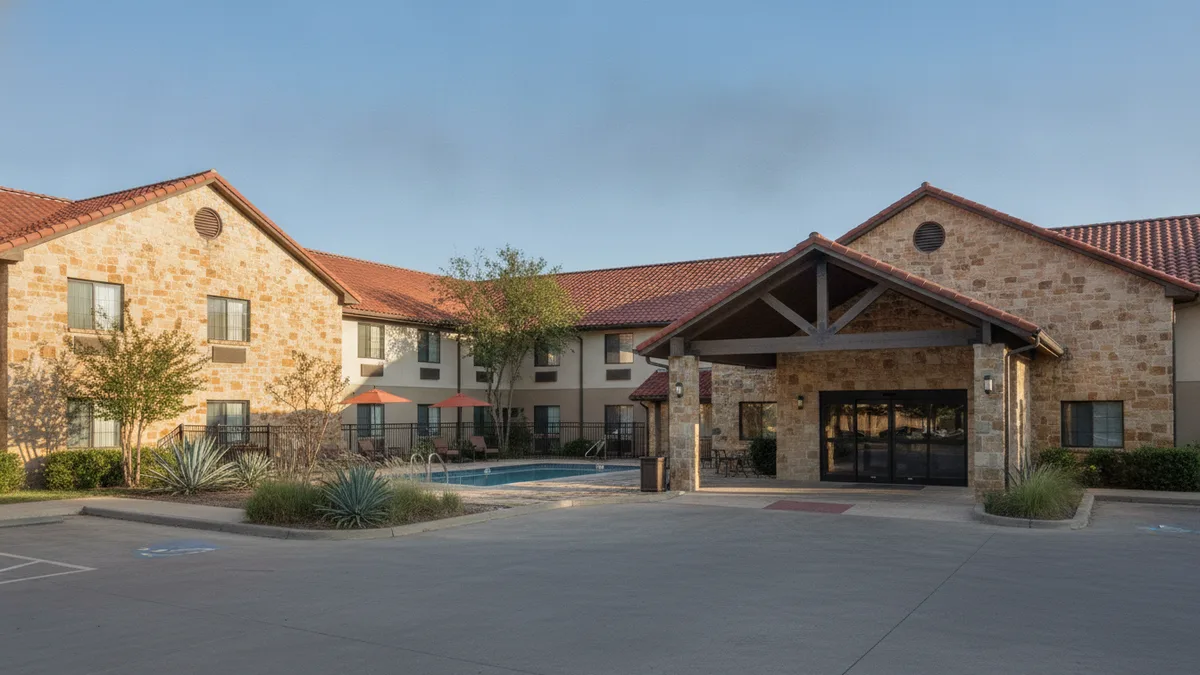 New Braunfels vacation rental cabin on the Guadalupe River near Schlitterbahn and Gruene Texas